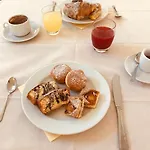 Koine Hotel