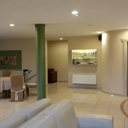 Koine Hotel 4*