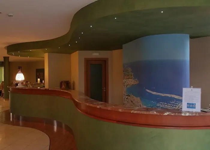 Готель Club Koine 4*