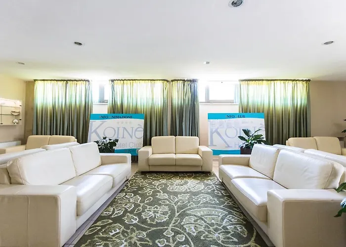 Club Koine Готель