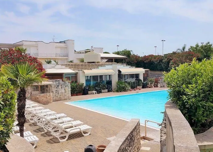 Готель Club Koine 4*