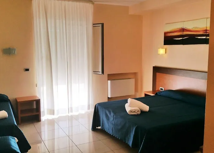 Club Koine Готель 4*