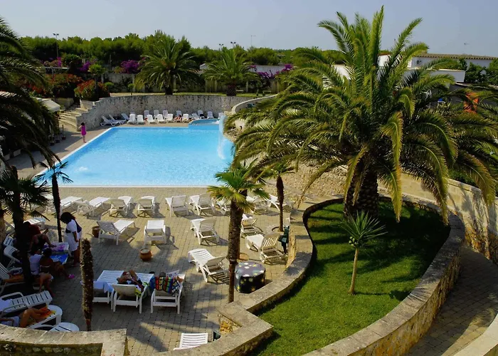 Готель Club Koine 4*