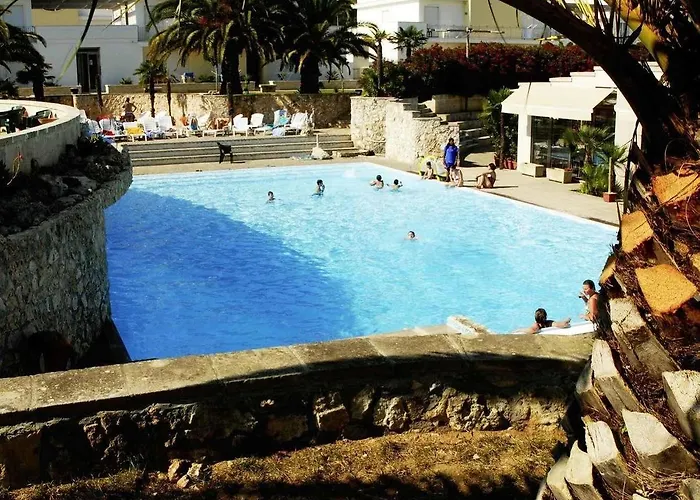 Club Koine Готель Отранто