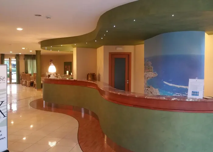 Готель Club Koine 4*